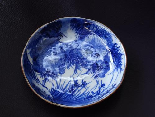 Porseleinen schaal blauw wit, chrysanten, China, Chinees, Antiek en Kunst, Antiek | Porselein, Ophalen of Verzenden