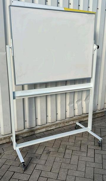 Verrijdbaar dubbelzijdig whiteboard | 193 x 134 cm  beschikbaar voor biedingen