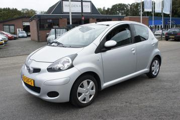 Toyota AYGO 1.0-12V COMFORT NAV. TREKHAAK/AIRCO KEURIGE STAA beschikbaar voor biedingen