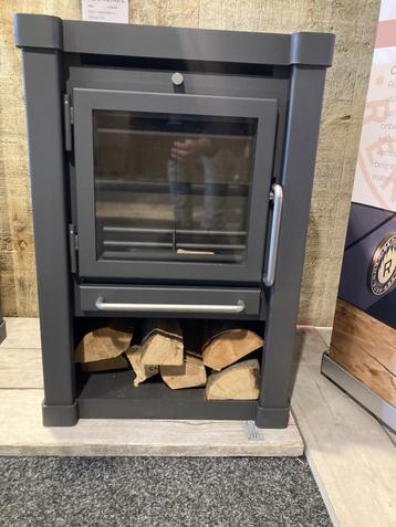 Reny Retro L 7 KW houtkachel. beschikbaar voor biedingen