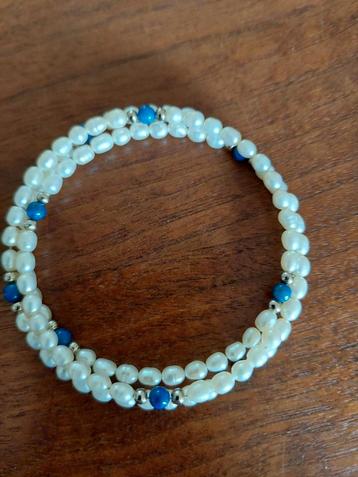 Sjieke armband van zoetwaterparels met Lapiskraaltjes beschikbaar voor biedingen