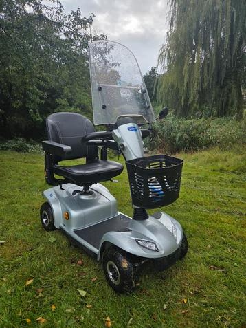 Mooie Scootmobiel merk Invacare type Leo 4 met Windscherm  beschikbaar voor biedingen