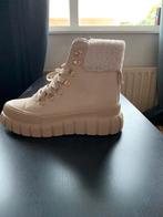 Beige schoenen gevoerd met teddy bontje, Kleding | Dames, Schoenen, Ophalen of Verzenden, Nieuw, Beige