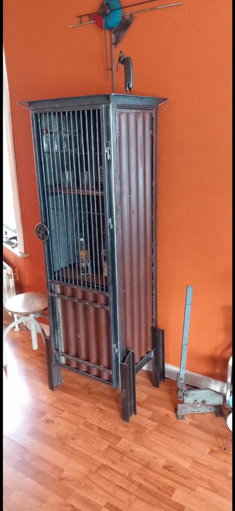 Metalen drankenkast, handgemaakt, Huis en Inrichting, Kasten | Dressoirs, Gebruikt, 50 tot 100 cm, 25 tot 50 cm, Met deur(en)