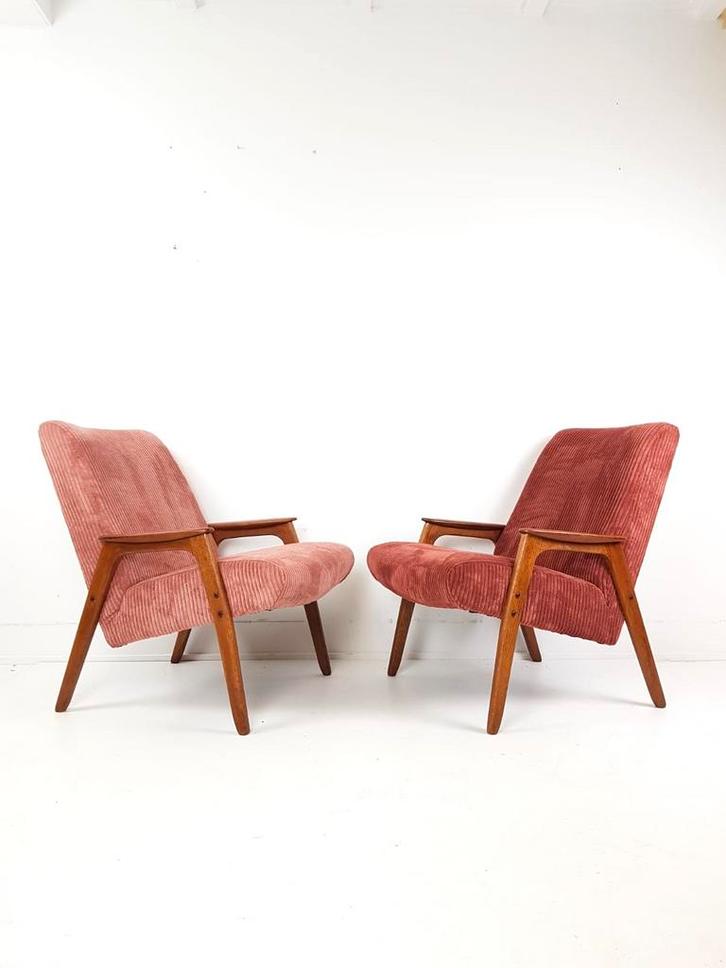 2 vintage fauteuils roze nieuw gestoffeerd | dames fauteuils, Huis en Inrichting, Fauteuils, Zo goed als nieuw, 50 tot 75 cm, 75 tot 100 cm