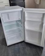 Compacte Koelkast met Vriesvak; <1 Jaar in gebruik!, Witgoed en Apparatuur, Vriezers en Diepvrieskisten, Ophalen, Minder dan 85 cm