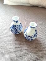 Twee kleine vaasjes, blauw/wit, Ophalen, Blauw, Aardewerk of Porselein, Zo goed als nieuw
