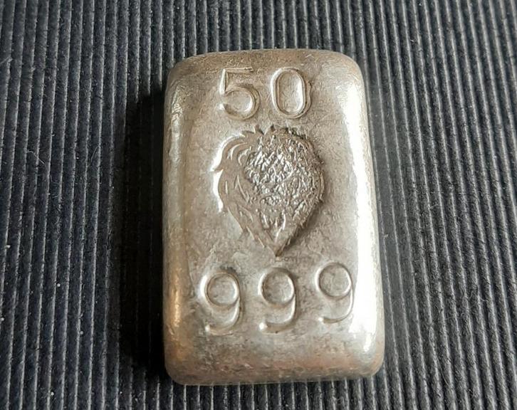 50 Gram GEGOTEN ZILVERBAARTJE., Postzegels en Munten, Edelmetalen en Baren, Zilver, Ophalen of Verzenden