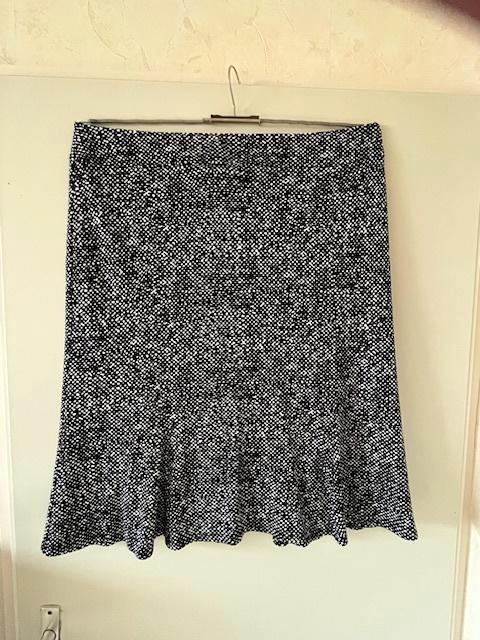 Zwart-wit setje (rok+vestje) Frank Walder maat 46, Kleding | Dames, Rokken, Zo goed als nieuw, Maat 46/48 (XL) of groter, Zwart