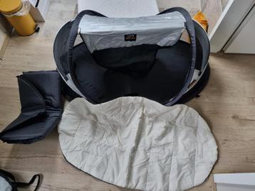 Deryan travel cot deluxe beschikbaar voor biedingen