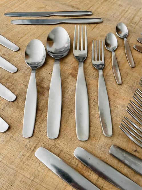 Vintage IKE8 Postmodern IKEA design 1990’s Flatware, Huis en Inrichting, Keuken | Bestek, Zo goed als nieuw, Bestekset, Rvs of Chroom