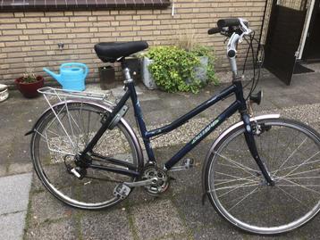 Te koop mooie gazelle damesfiets beschikbaar voor biedingen