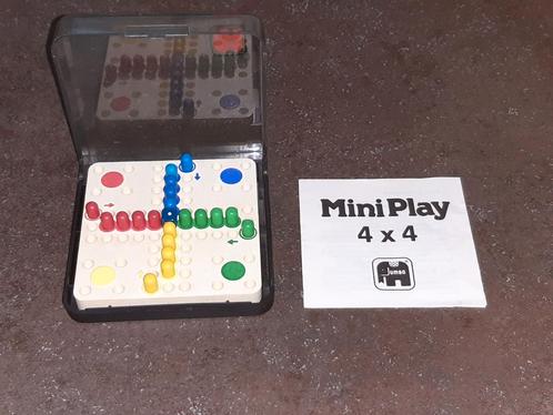 Mini mens erger je niet reis Jumbo vintage, Hobby en Vrije tijd, Gezelschapsspellen | Bordspellen, Zo goed als nieuw, Ophalen of Verzenden