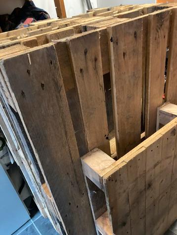 4 Euro Pallets - Nette Staat beschikbaar voor biedingen