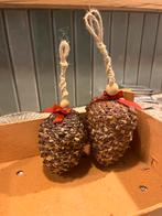 Vetbol - Dennenappel met Vogelvoer - Goed Doel, Tuin en Terras, Vogelhuisjes en Vogelbaden, Ophalen, Nieuw