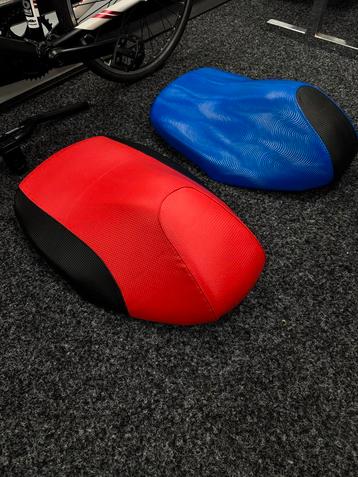 Yamaha Aerox R Buddyzitjes - Nieuw bekleed beschikbaar voor biedingen