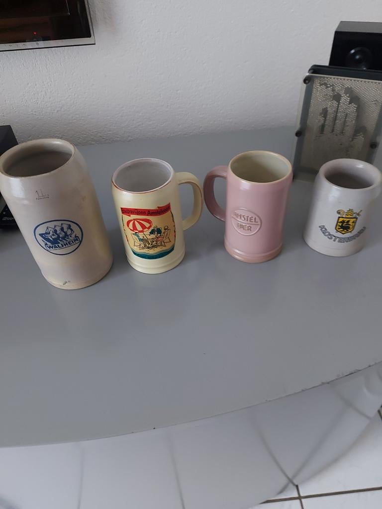 3 verschillende bierpullen/ o.a amstel, Verzamelen, Biermerken, Ophalen of Verzenden, Zo goed als nieuw, Pul(len)