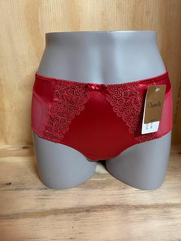 Chantelle shorty string maat 36 model 2174 beschikbaar voor biedingen