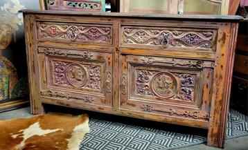 Shabby/Houtsnijwerk/Antiek/Boho/Kast/TV kast  beschikbaar voor biedingen