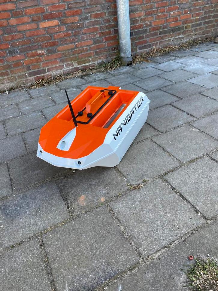 navigator voerboot dragonfly 5 pro+gps, Watersport en Boten, Hengelsport | Karpervissen, Zo goed als nieuw, Overige typen, Ophalen