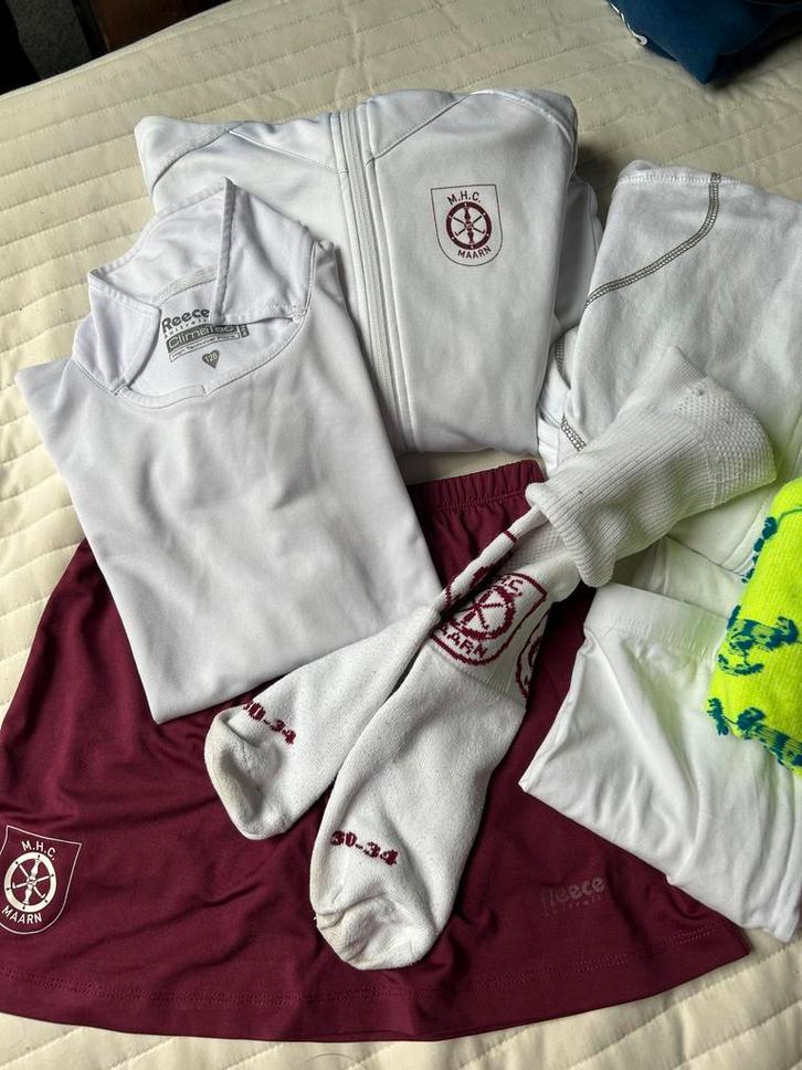 MHC Maarn Hockeytenue + Extra's, Kinderen en Baby's, Kinderkleding | Overige, Gebruikt, Meisje, Ophalen