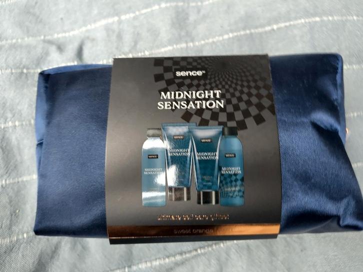 Toilettas Giftset midnight sensation - sweet orange, Sieraden, Tassen en Uiterlijk, Toilettassen, Nieuw, Heer, Blauw, Ophalen