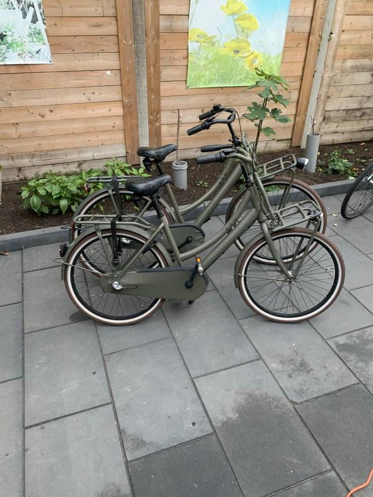 Twee Cortina U4 meisjesfietsen (24 & 26 inch), Fietsen en Brommers, Fietsen | Meisjes, Gebruikt, Versnellingen, Ophalen