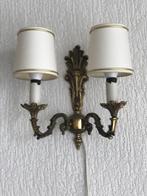 Wandlampje met 2 kapjes, Huis en Inrichting, Lampen | Wandlampen, Ophalen, Gebruikt, Metaal, Klassiek