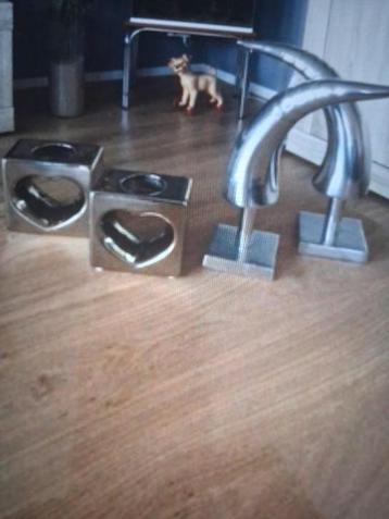 Woonaccessoires  massief 4 stuks €5,00 in 1 koop beschikbaar voor biedingen