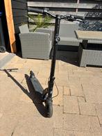 Electrische step van BMW, Fietsen en Brommers, Steps, Ophalen, Zo goed als nieuw, Elektrische step (E-scooter), BMW