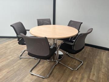 Ronde tafel - Chroom beschikbaar voor biedingen