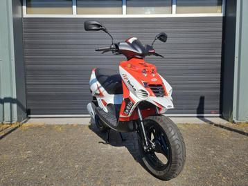 BETA ARK RR 2T AC BROM BJ2008 ROOD-WIT NETTE STAAT  2128km!! beschikbaar voor biedingen