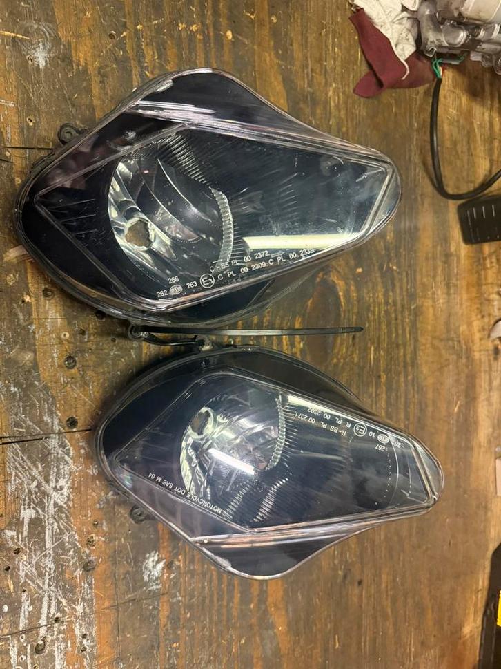 Derbi gpr koplampen, Fietsen en Brommers, Brommeronderdelen | Algemeen, Zo goed als nieuw, Overige typen, Ophalen of Verzenden