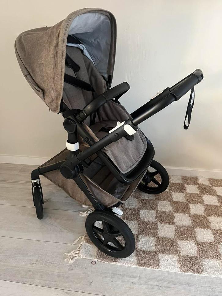 Bugaboo Fox 2 mono kinderwagen kleur taupe incl reiswieg, Kinderen en Baby's, Kinderwagens en Combinaties, Gebruikt, Kinderwagen