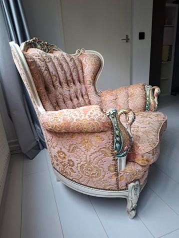 Brocante stoel  beschikbaar voor biedingen