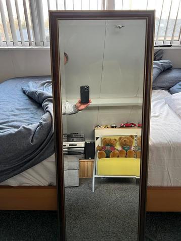 Mooie geslepen spiegel  145x 50 ongeveer beschikbaar voor biedingen