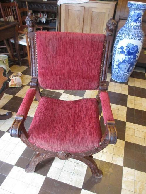Mooie antieke Dagobert kasteel stoel met leeuwen koppen, Antiek en Kunst, Antiek | Meubels | Stoelen en Banken, Ophalen