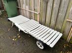 Gratis witte kunststof ligbed met wielen, Tuin en Terras, Ophalen, Gebruikt, Kunststof, Verrijdbaar