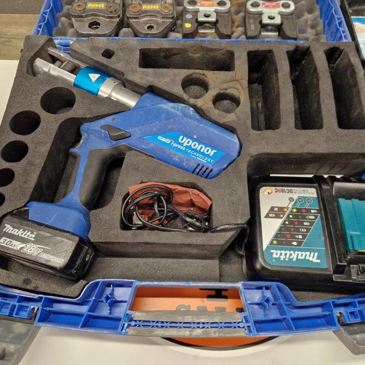 Klauke Uponor UP110 incl Bekken en Extras - Mooie Staat, Doe-het-zelf en Verbouw, Gereedschap | Handgereedschap, Zo goed als nieuw