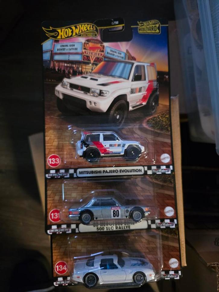 Hot Wheels Boulevard Set - Mitsubishi, Mercedes, Corvette, Verzamelen, Speelgoed, Nieuw, Ophalen of Verzenden