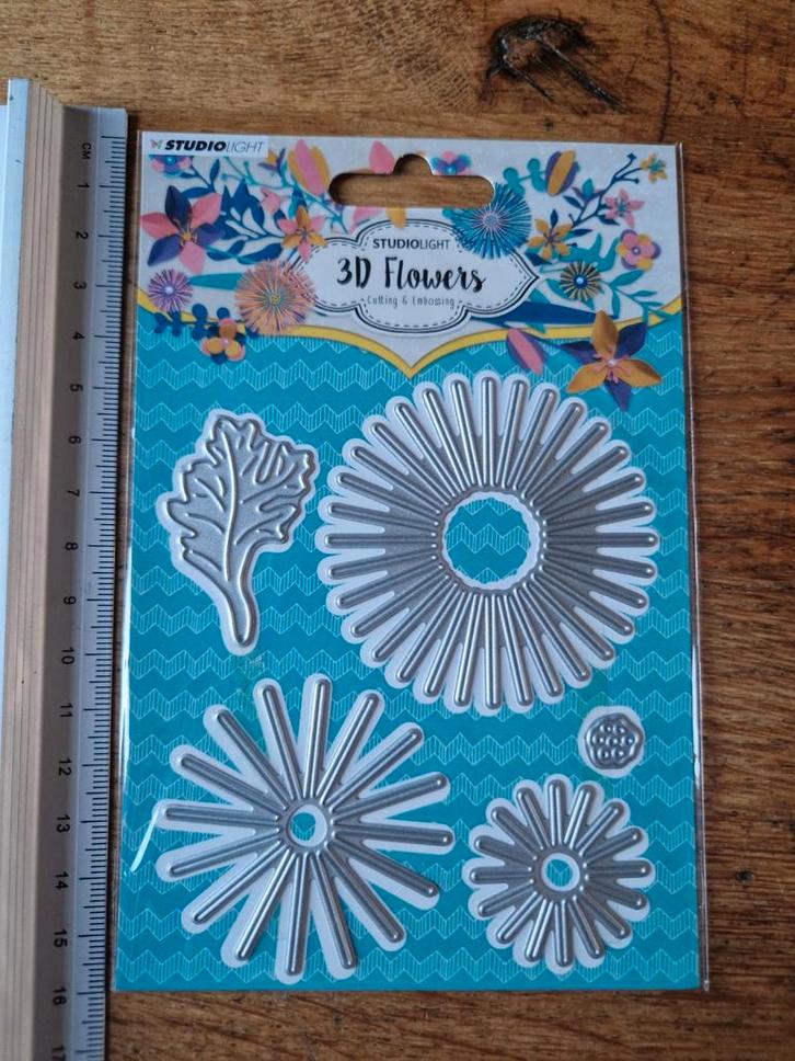 Studio Light 3D Flowers Snijmallen, Hobby en Vrije tijd, Scrapbooking, Nieuw, Frame of Mal, Overige merken, Ophalen of Verzenden