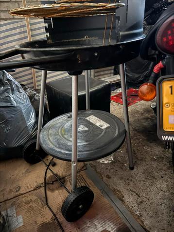 Gebruikte Barbecue beschikbaar voor biedingen