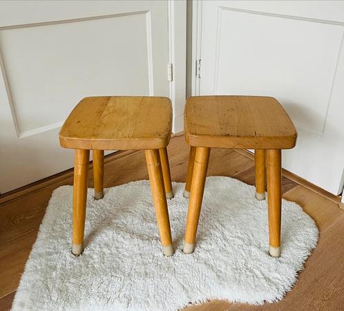 Vintage krukjes kinderkruk Schilte hout schoolkruk, Kinderen en Baby's, Kinderkamer | Tafels en Stoelen, Gebruikt, Stoel(en), Ophalen
