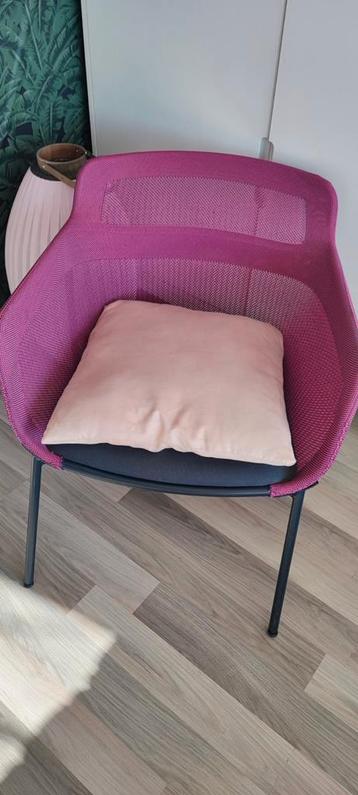 Leuke fauteuil - Roze/Paars beschikbaar voor biedingen