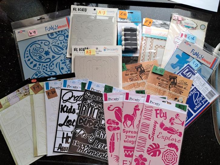 4 voor 5 euro STENCILS EMBELLISHMENT SCRAPBOOKING ART mask, Hobby en Vrije tijd, Scrapbooking, Nieuw, Frame of Mal, Ophalen of Verzenden