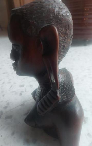 Afrikaans beeldje  beschikbaar voor biedingen