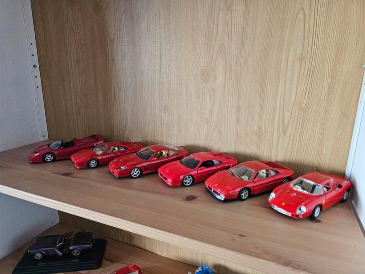Ferrari model auto's 1:24 Burago, Hobby en Vrije tijd, Modelauto's | 1:24, Bburago, Ophalen of Verzenden