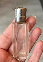 Antiek parfumflesje met zilveren gemerkte dop, Antiek en Kunst, Antiek | Glas en Kristal, Ophalen of Verzenden