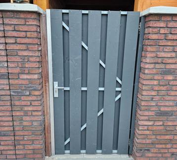 Poort deur antraciet. beschikbaar voor biedingen