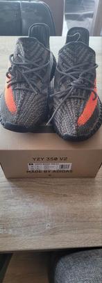 Adidas Yeezy Boost 350 V2 Beluga, Ophalen of Verzenden, Zo goed als nieuw, Zwart, Adidas